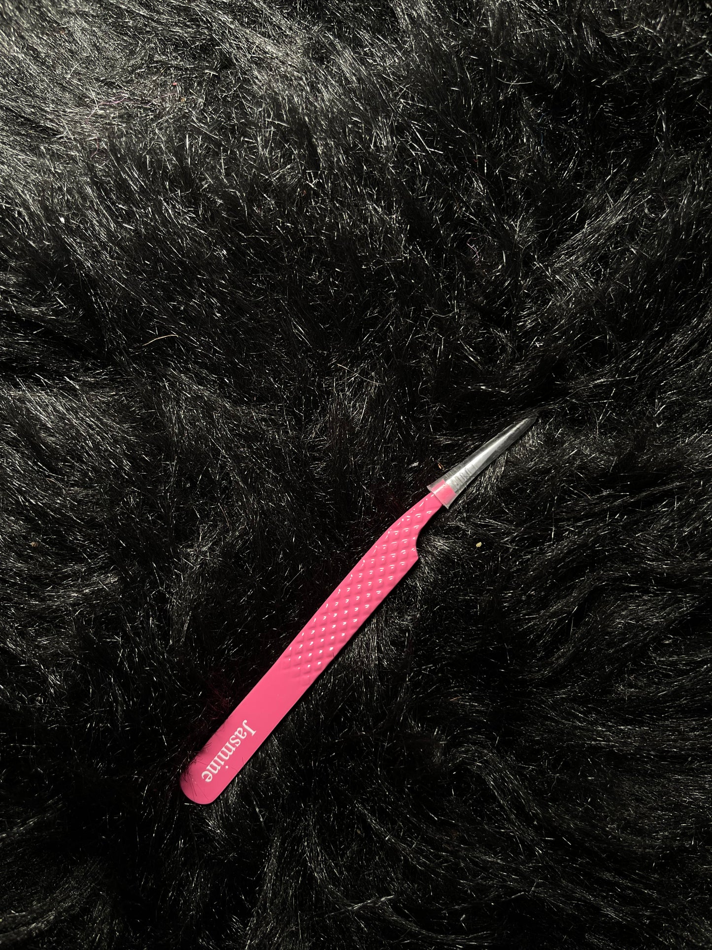 Jasmine tweezer